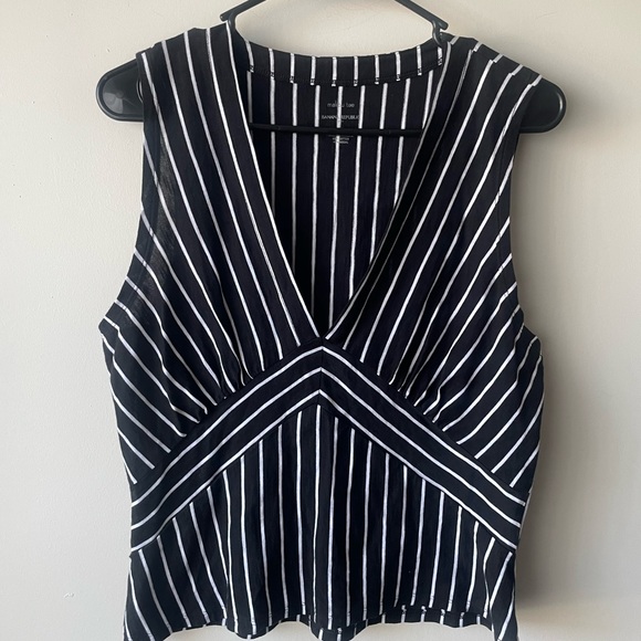 Banana Republic Tops - COPY - Maliou tree (banana republic) women’s top